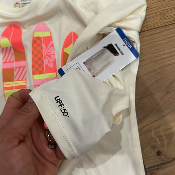 Hurley White Long Sleeve with Pink and Yellow Surfboards 10/12 NWT - Picture 4 of 4